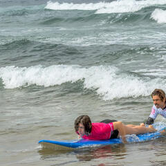 Galeria - Imagem 1 da Utentes participam em iniciativa de Surf Adaptado em Leça da Palmeira