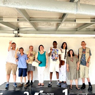 Imagem da Utentes da ALADI sentem a adrenalina de pilotar karts em Matosinhos