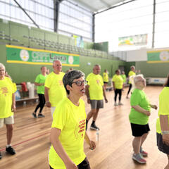 Galeria - Imagem 4 da Multid�o re�ne-se no CRPF Lavra para �dan�ar contra o Cancro�