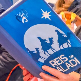 Imagem da Reis da ALADI levam a tradi��o das Janeiras �s ruas de Lavra e Perafita