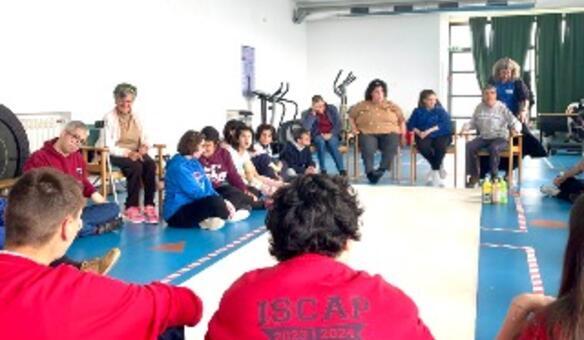 Voluntrios do ISCAP dinamizam atividade com os utentes
