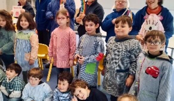 Utentes apresentam pea de teatro a crianas do pr-escolar