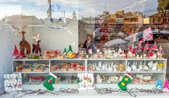 Utentes do vida  montra de Natal da Papelaria Galeria