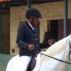 Galeria - Imagem 3 da Utente da ALADI conquista medalha de prata em prova de equita��o
