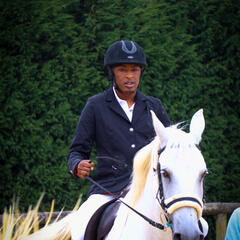 Galeria - Imagem 2 da Utente da ALADI conquista medalha de prata em prova de equita��o