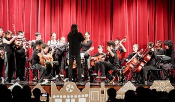 Concerto solid�rio mobiliza comunidade e enche Audit�rio de Lavra